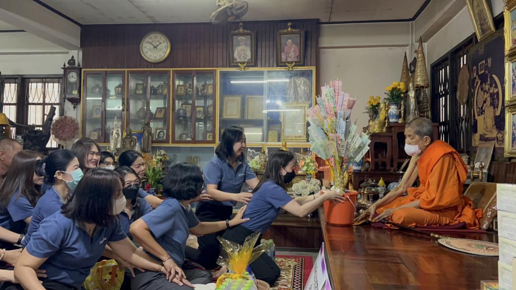 ผอ.กส.กสอ. นำทีมผู้บริหาร และเจ้าหน้าที่ กส.กสอ. ดำเนินกิจกรรม “ส่งเสริมหลักธรรมทางศาสนา เสริมสร้างศรัทธา ชาว กส.กสอ.”