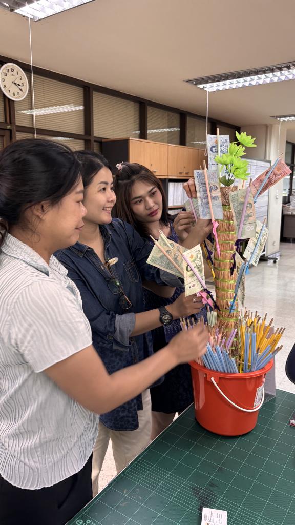 ผอ.กส.กสอ. นำทีมผู้บริหาร และเจ้าหน้าที่ กส.กสอ. ดำเนินกิจกรรม “ส่งเสริมหลักธรรมทางศาสนา เสริมสร้างศรัทธา ชาว กส.กสอ.”