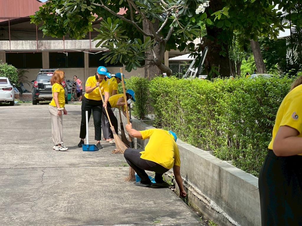 ผอ.กส.กสอ. นำทีมผู้บริหาร และเจ้าหน้าที่ กส.กสอ. ดำเนินกิจกรรม “กส.กสอ. ร่วมใจ พัฒนาพื้นที่ปฏิบัติงานให้ดีพร้อม”
