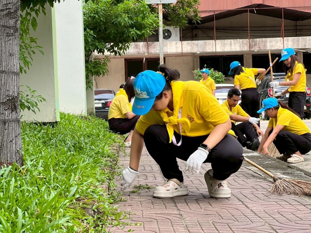 ผอ.กส.กสอ. นำทีมผู้บริหาร และเจ้าหน้าที่ กส.กสอ. ดำเนินกิจกรรม “กส.กสอ. ร่วมใจ พัฒนาพื้นที่ปฏิบัติงานให้ดีพร้อม”
