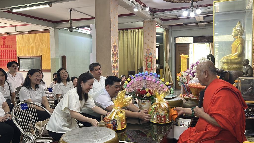 ผอ.กส.กสอ. นำทีมผู้บริหารและเจ้าหน้าที่ ดำเนินกิจกรรม “ส่งเสริมหลักธรรมทางศาสนาเสริมสร้างศรัทธา ชาว กส.กสอ”