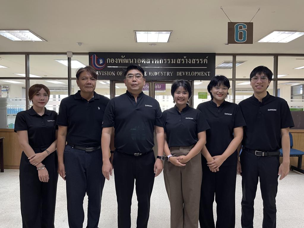 ผอ.กส.กสอ. ส่งเสริมค่านิยมในการปฏิบัติตนตามกฎ ระเบียบ วินัย ภายใต้กิจกรรม “กส.กสอ. แต่งกายดี มีวินัย”